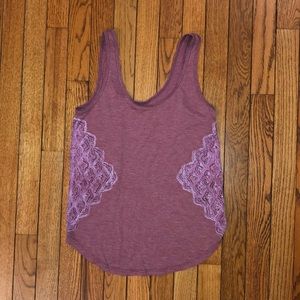 Billabong tank top with mandala-like pattern! XS
